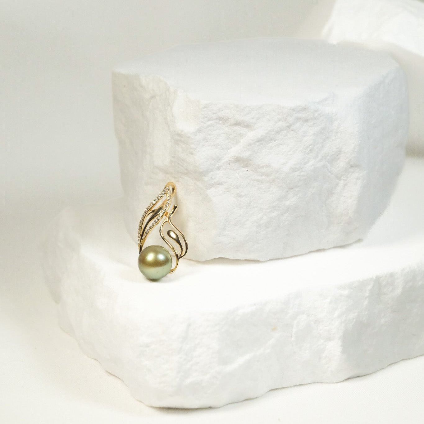 Nalu Pistachio Tahitian Pearl Necklace