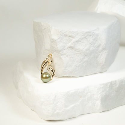 Nalu Pistachio Tahitian Pearl Necklace